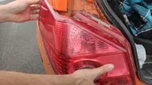 Снятие заднего фонаря Geely MK Cross