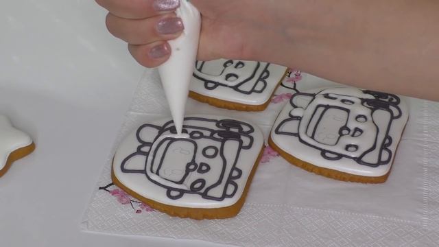 Торт для мальчика Пряник машинка Роспись пряников Как украсить торт в домашних условиях смотреть онлайн