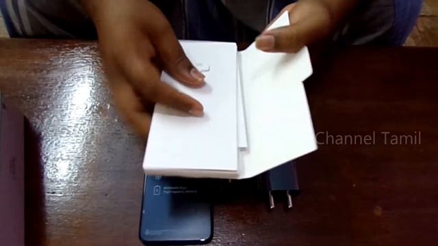 Unboxing Redmi 7 (Comet Blue, 2GB RAM, SD 632, 32GB Storage, 4000mAH Battery) смотреть онлайн