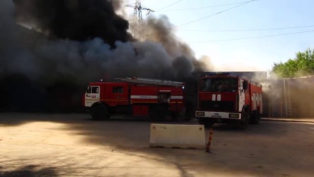 Пожар в магазине на Ярославском шоссе (видео №2) смотреть онлайн