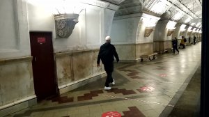 Кольцевая линия метро. Поезд 81-775/776/777 «Дейна». Киевская - Комсомольская.