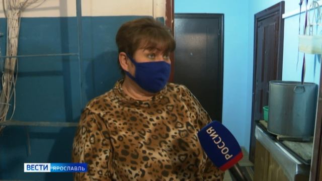 Крышу ремонтируют, а она течет: в Рыбинске жители дома спасаются от потопа смотреть онлайн