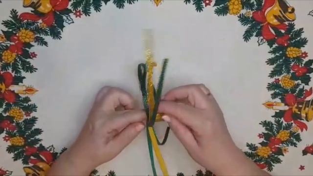 Мастер-класс/Текстильная мастерская/Новогодний шарик на ёлочку из глиттерного фоамирана смотреть онлайн