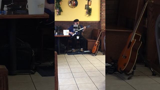 Joel Clyde using the Roland AC Mobile amp on Fire On The Mountain смотреть онлайн