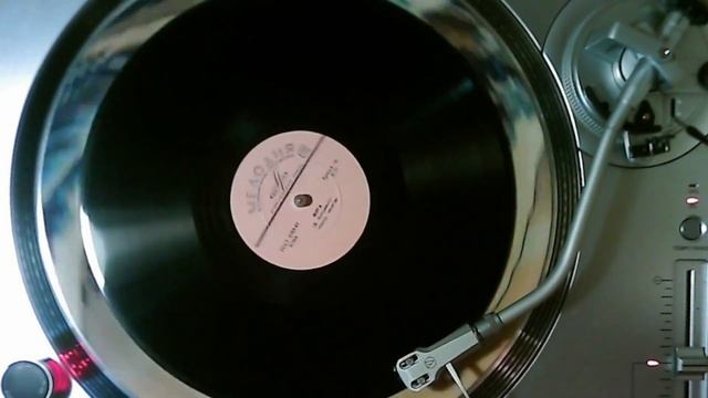 Хоровод, вокальный квартет Аккорд / Фуга, инструментальный квинтет. 1968г. Мелодия 78rpm смотреть онлайн