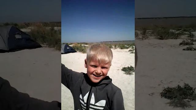 Чем можно заняться на море с друзьями если вам ску смотреть онлайн