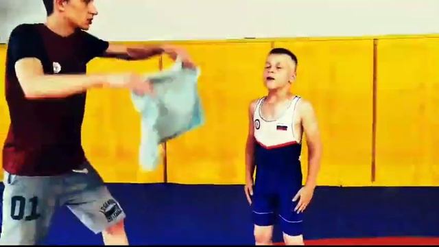 школа Смолянинова( отделение вольная борьба) смотреть онлайн