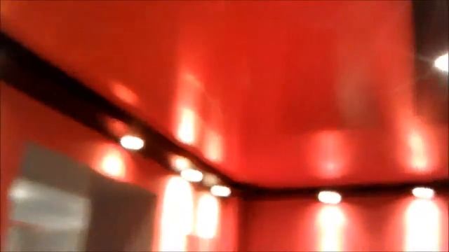 Глянцевый двухуровневый натяжной потолок с точечными светильниками в Коридоре смотреть онлайн