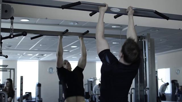 Подтягивания на турнике параллельным хватом смотреть онлайн