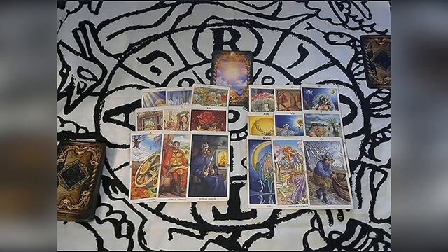 #Любовный треугольник? Вы и соперница? (таро онлайн расклад) смотреть онлайн