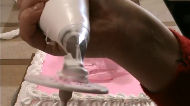 Торт с белыми розами смотреть онлайн