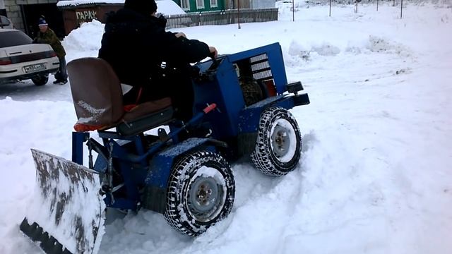 Самодельный трактор-проходимость по снегу смотреть онлайн