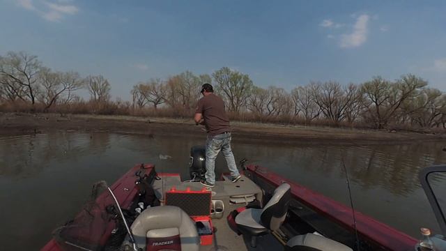 Crappie Kirby landing BIG SLABS at John Redmond April 7th 2020 смотреть онлайн