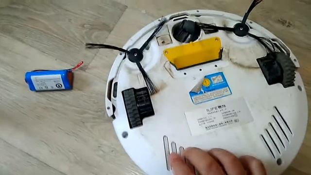 Как поменять аккумулятор в роботе -пылесосе Ilife смотреть онлайн