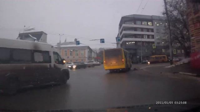 Случай из серии "Я 20 лет за рулем, от меня фиг увернешься" смотреть онлайн