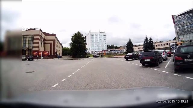 Дедуля на опеле не пропустил, огрызнулся и получил морально Снежинск 27 июля 2015 смотреть онлайн