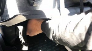 Установка чехлов из экокожи на Рено Сандеро. Видеоинструкция