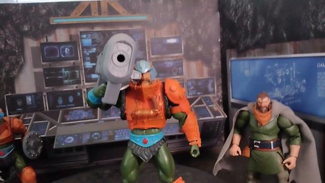 DELUXE MASTERVERSE MAN AT ARMS REVIEW смотреть онлайн