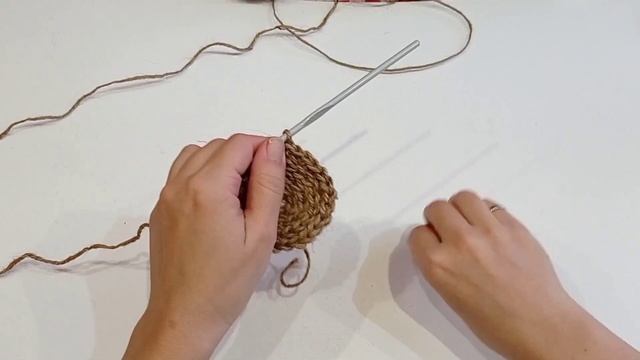 Новогодний шарик на елку. Вязание крючком. смотреть онлайн