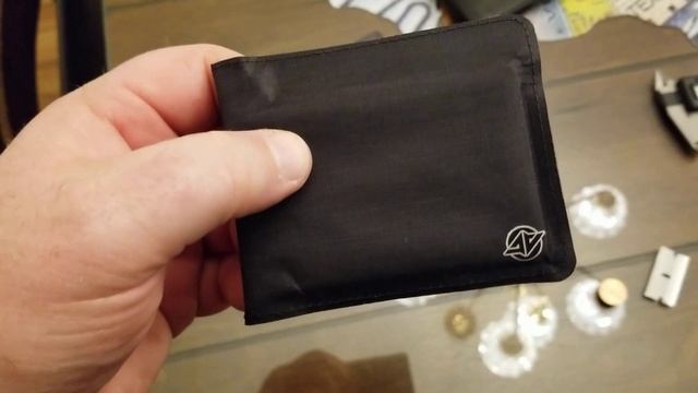 AIRO STEALTH WALLET --- Worlds thinnest wallet! смотреть онлайн