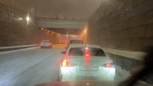 2023.11.27. Погода Петербург. 18:10. -4°. Сильнейший снег, пуржит. Город замер в 10-бальных пробках смотреть онлайн