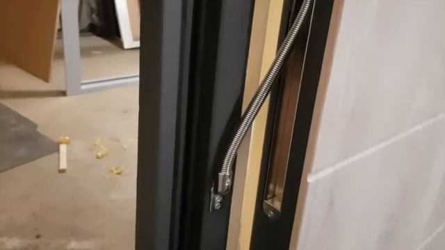 Входная дверь с замком CISA смотреть онлайн