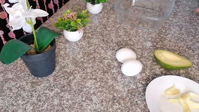 Самый вкусный и полезный завтрак?Авокадо с яйцом в духовке? Запеченное авокадо смотреть онлайн