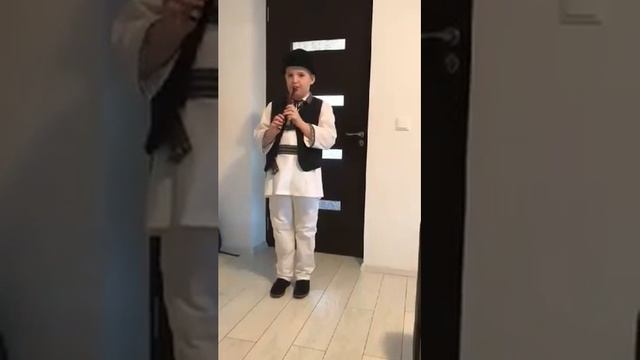 Mălăianu Ianis - 9 ani, anul I смотреть онлайн