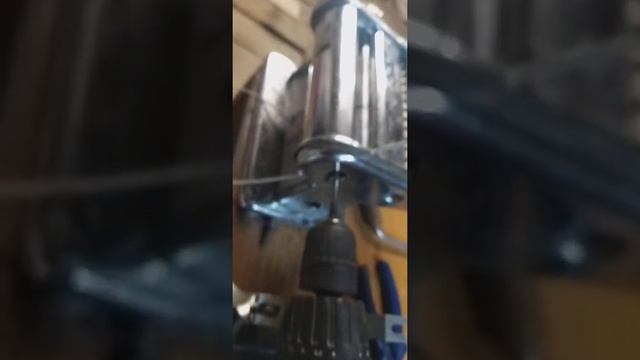 алюминий, как снять изоляцию с алюминия, алюминиевые провода снять изоляцию с помощью макароницы:) смотреть онлайн