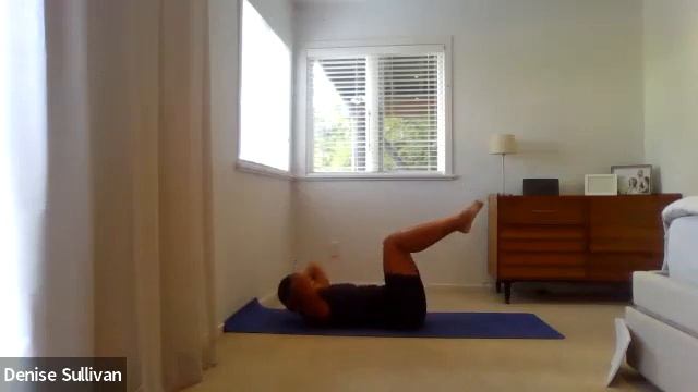 30 Min Pilates with D смотреть онлайн
