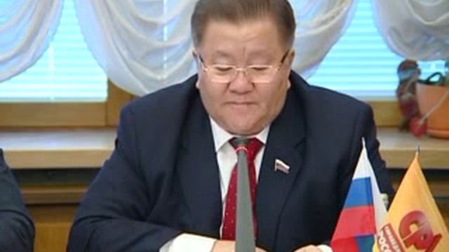 Федот Тумусов. Выступление на круглом столе в Государственной Думе 20 марта 2013 года смотреть онлайн