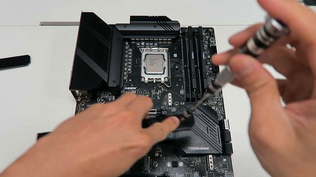 Unboxing: MSI MAG Z790 Tomahawk Wifi, RTX 4070 Ti Ventus 3X 12G OC, 13900KF смотреть онлайн
