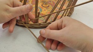 Веревочка из двух трубочек с закрытием ряда. Плетение из газетных трубочек