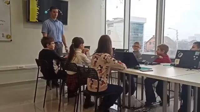 Мастер-класс Scratch в Алгоритмике. 1 - Знакомство. смотреть онлайн