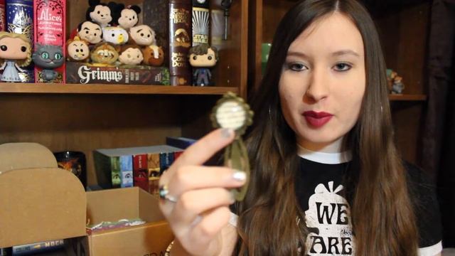 Owlcrate Unboxing | Alice in Wonderland смотреть онлайн