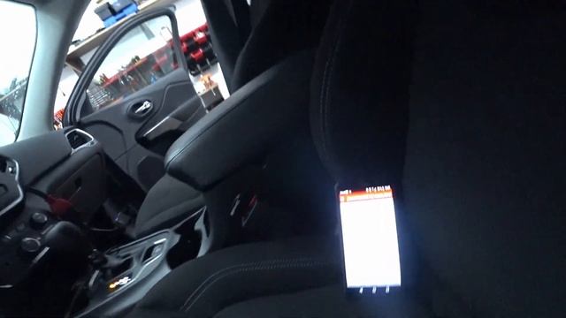 Jeep Cherokee. Как подключить диагностику. Адаптация АКПП. Ремонт SRS. смотреть онлайн