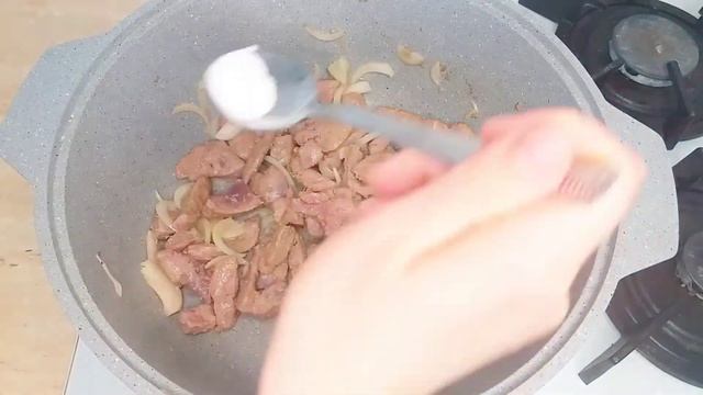 Сочная, мягкая печень в молоке смотреть онлайн