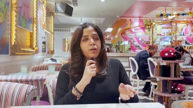 Tickled Pink DLF Avenue Saket | So Romantic Cafe In Delhi | Candle Light Dinner Restaurant In Delhi