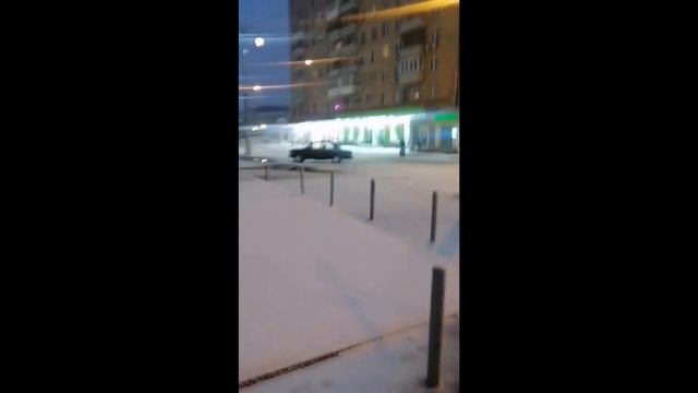 Выходим с Ярославского вокзала смотреть онлайн