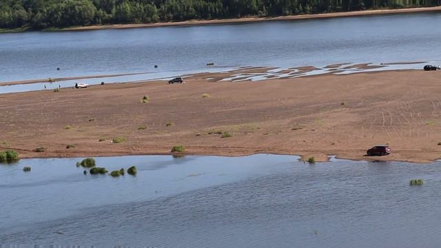 Пляж в Докше на острове Докшанка. смотреть онлайн