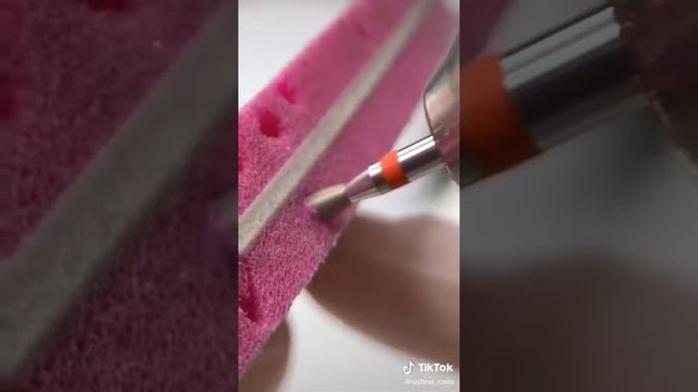 Чистим забившиеся фрезы для маникюра. А как вы это делаете? смотреть онлайн