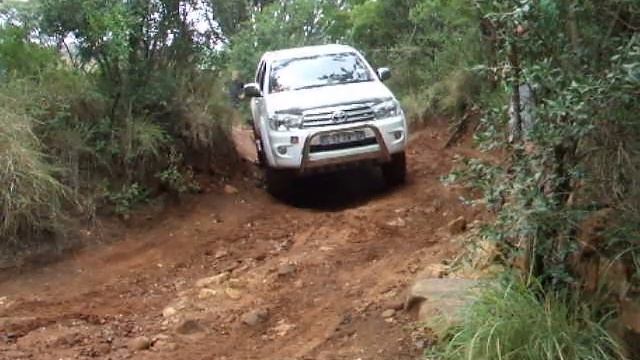 Fortuner 4.0L V6 Down Axle Twisters De Wildt смотреть онлайн