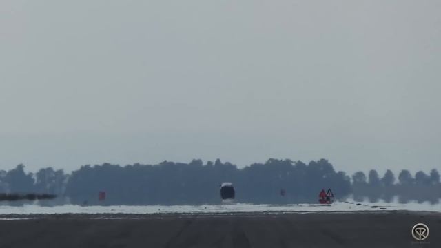 Nissan Skyline GTR R34 Vs Nissan GTR R35 2017 - Accelerations & Exhaust Sound!