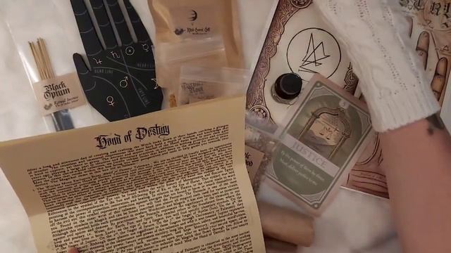 August 2022 Witches Moon Subscription Box смотреть онлайн