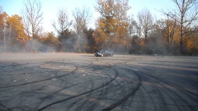 Drift Donuts VW Golf VR6 2.8 смотреть онлайн