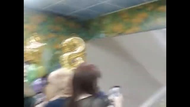 Свита губернатора Ставрополья нарядилась во французских герцогов к 8 марта