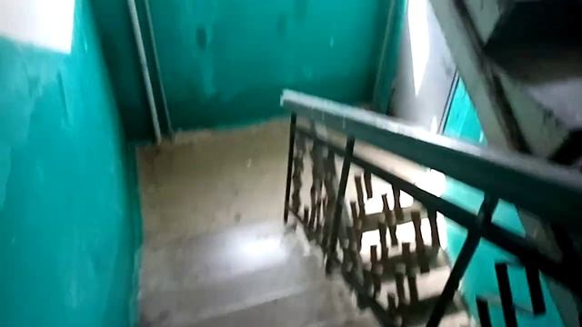 Лифт КМЗ 1992 по адресу: Дунаевского 3, подъезд 4 смотреть онлайн