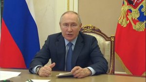 Совещание по вопросам социально-экономического развития Крыма и Севастополя:  https://goo.su/uGbI