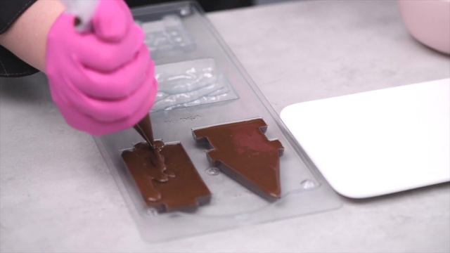 Кондитерская глазурь. Работа с использованием пластиковых форм и силиконовых молдов. смотреть онлайн