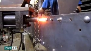 Как делают горячие заклепки